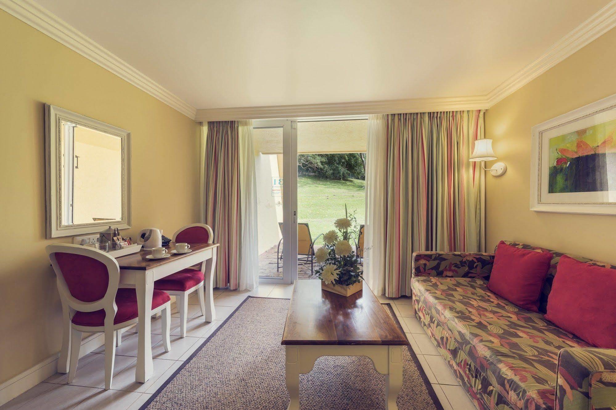 Hotel Wild Coast Sun Port Edward Esterno foto